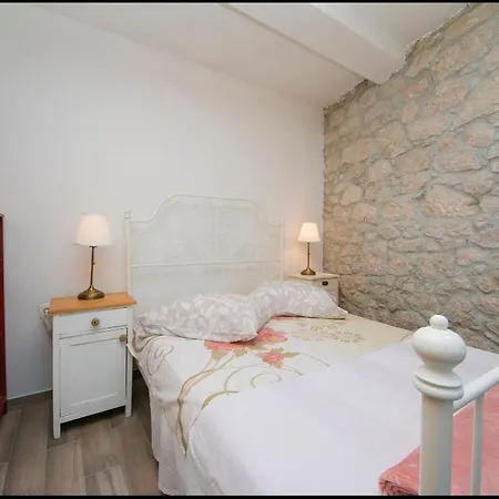 Mala Cele Apartment Podgora Exterior photo